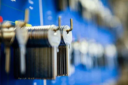 Locksmith Master Store Indianapolis, IN 317-975-2285 - lock-smith